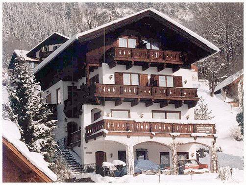 Gaestehaus Menkens Sankt Wolfgang im Salzkammergut Exterior photo